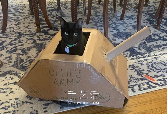 陷入隔離的人們?yōu)樨堖渲谱骷埾鋺?zhàn)車(chē)坦克 -  itrip.net.cn