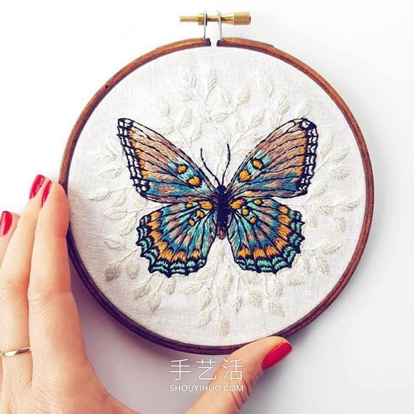 逼真刺繡胸針，看起來像真正的蝴蝶停在身上 -  itrip.net.cn