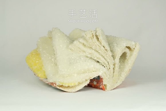 藝術家將書籍DIY轉變?yōu)榫К撎尥傅牡袼茏髌?-  itrip.net.cn