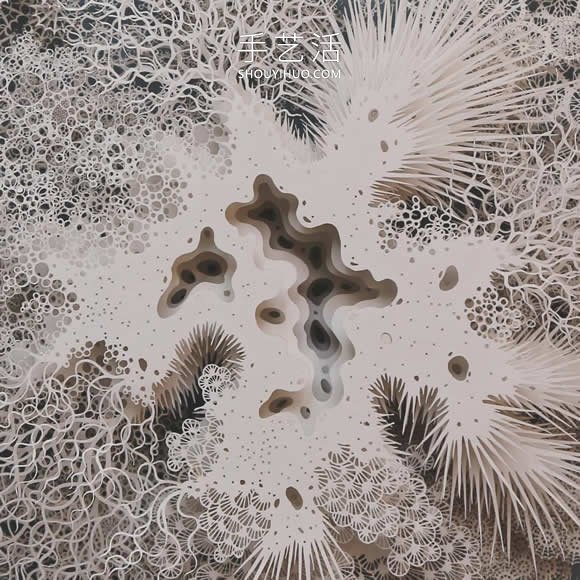 手工切割的模仿微生物的錯綜復雜的紙質(zhì)雕塑 -  itrip.net.cn