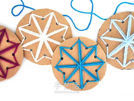 硬紙板手工制作冬天毛線花邊雪花的方法教程 -  itrip.net.cn